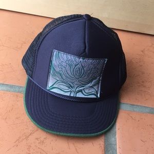 Recap trucker hat